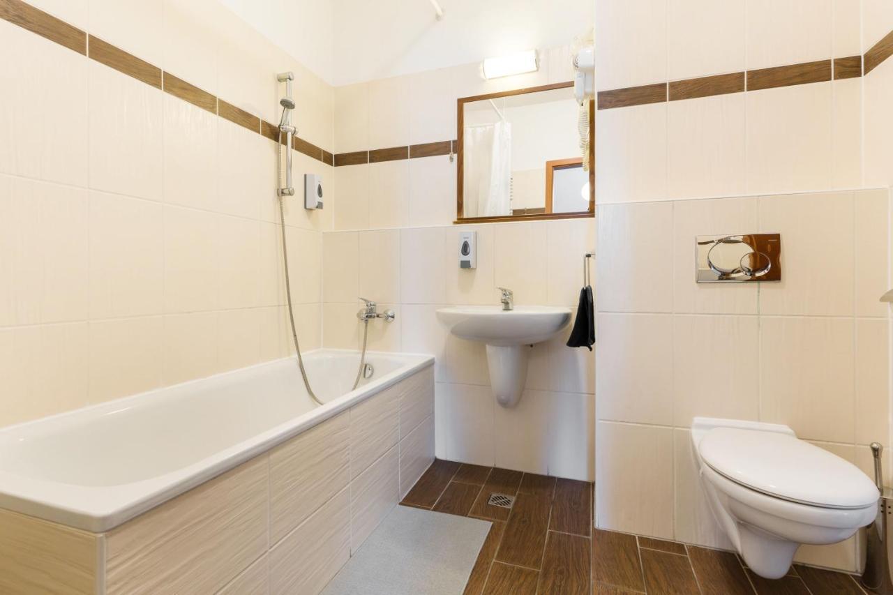Lovag Charming Apartment In The Center-Ac Budapest Eksteriør billede